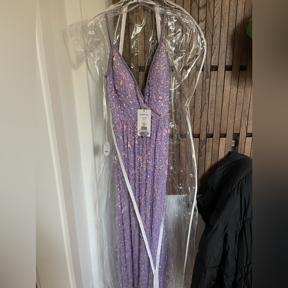 Sherri Hill deep v-neck sequin gown in lilac size 0 - Picture 7 of 7